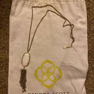 White and gold Kendra Scott necklace